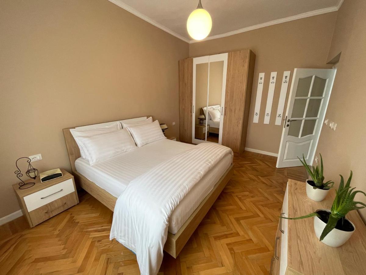 Joni & Joy Center Apartment Berat Eksteriør bilde