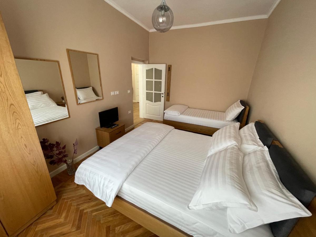 Joni & Joy Center Apartment Berat Eksteriør bilde